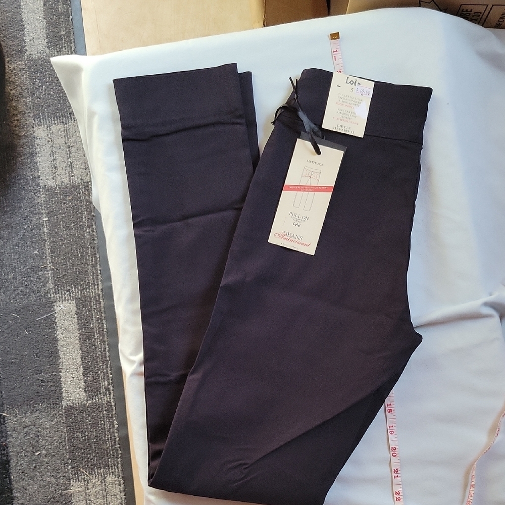 3x30  5x30  Lois Navy Dress Pants      Pull On Slim Leg Regulae Rise